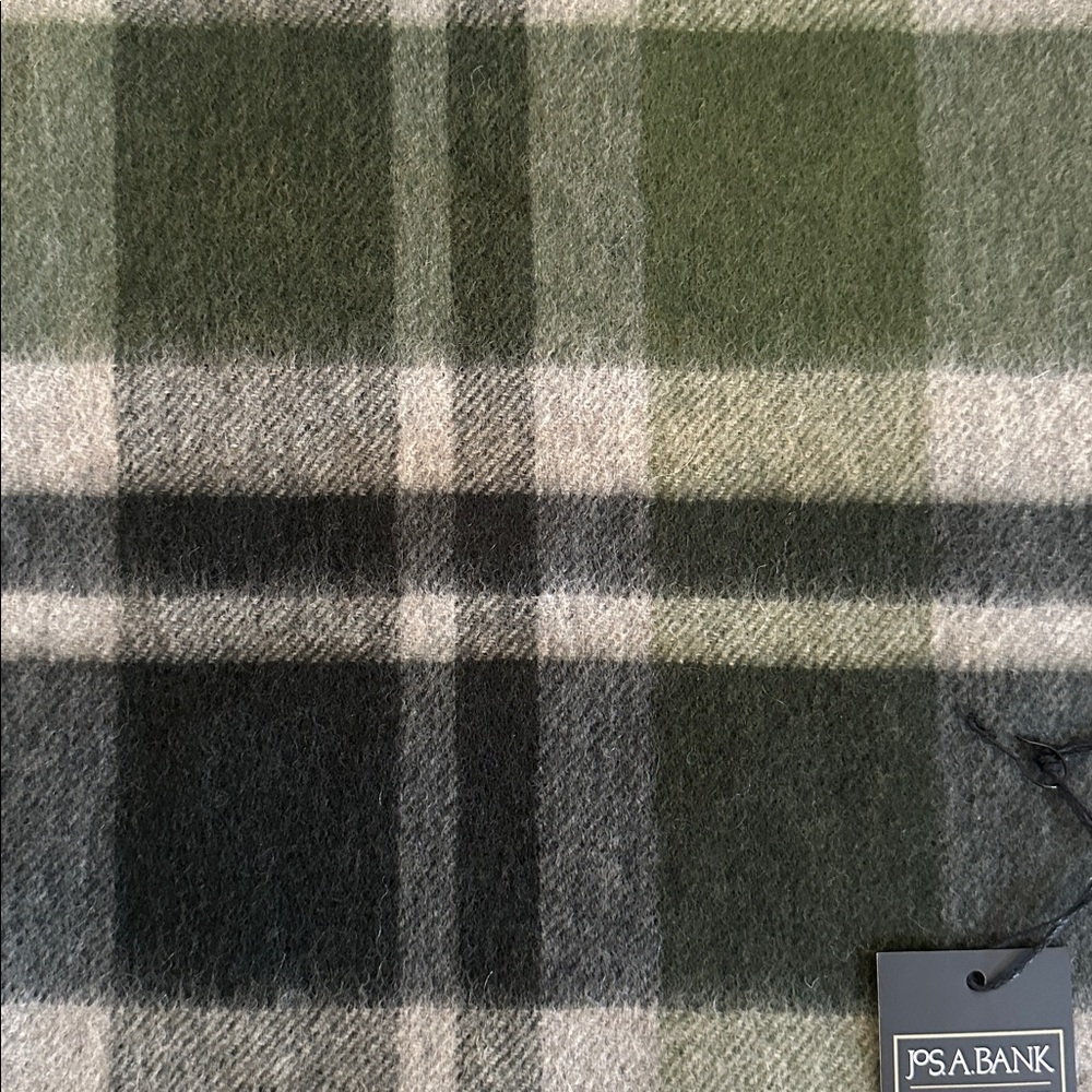 Jos. A. Bank 100% Cashmere Scarf Green Plaid NWT - Picture 3 of 5